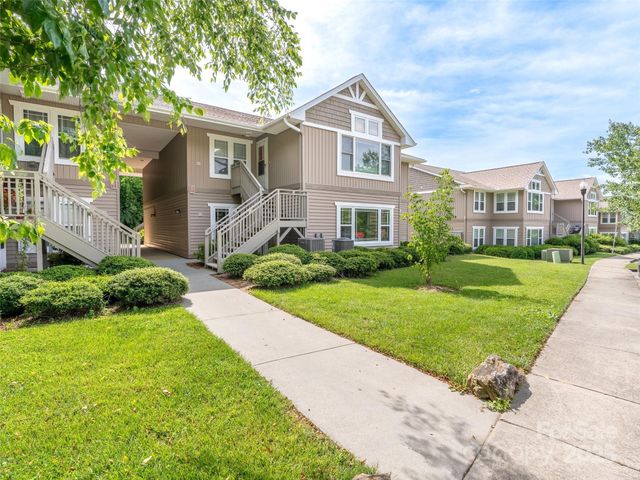 91 Morningside Lane, Hendersonville, NC 28792