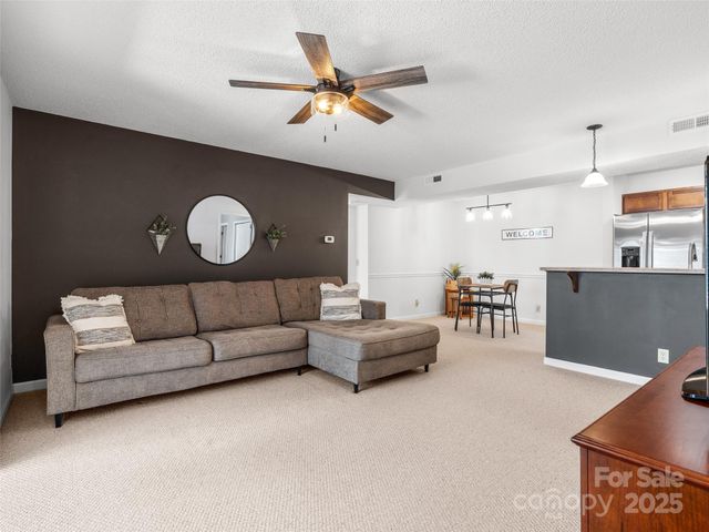 91 Morningside Lane, Hendersonville, NC 28792