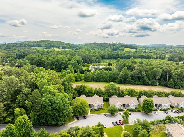 91 Morningside Lane, Hendersonville, NC 28792