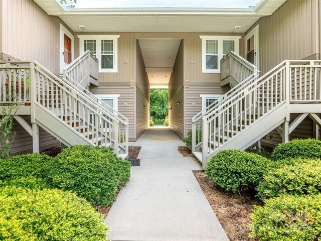 91 Morningside Lane, Hendersonville, NC 28792