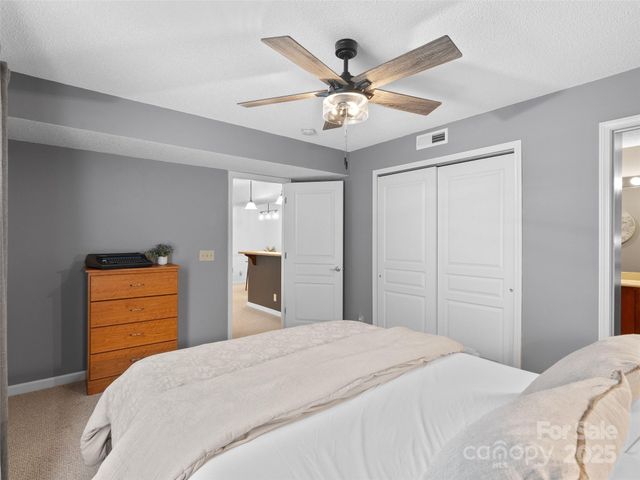 91 Morningside Lane, Hendersonville, NC 28792