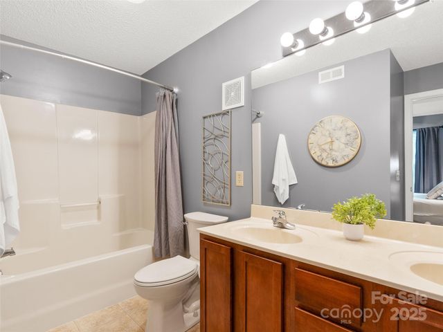 91 Morningside Lane, Hendersonville, NC 28792