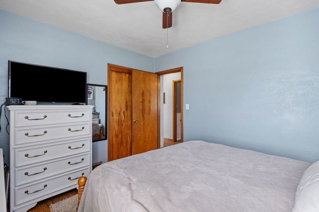 2020 N LINCOLN Avenue, Davenport, IA 52804