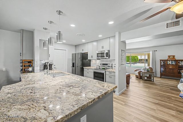 16840 N PINE VALLEY Drive, Sun City, AZ 85351