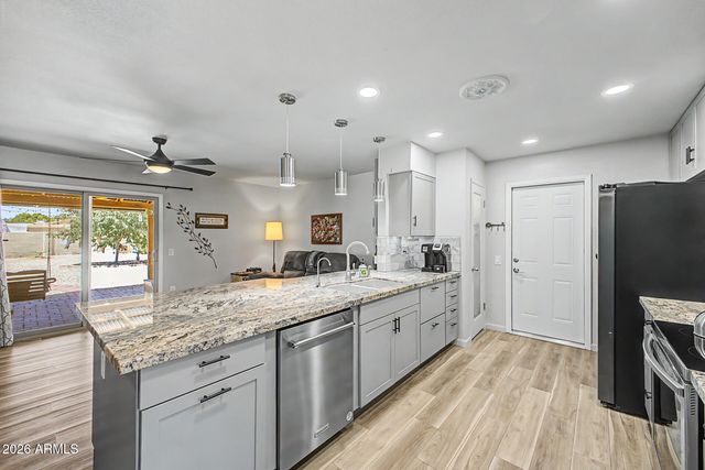 16840 N PINE VALLEY Drive, Sun City, AZ 85351