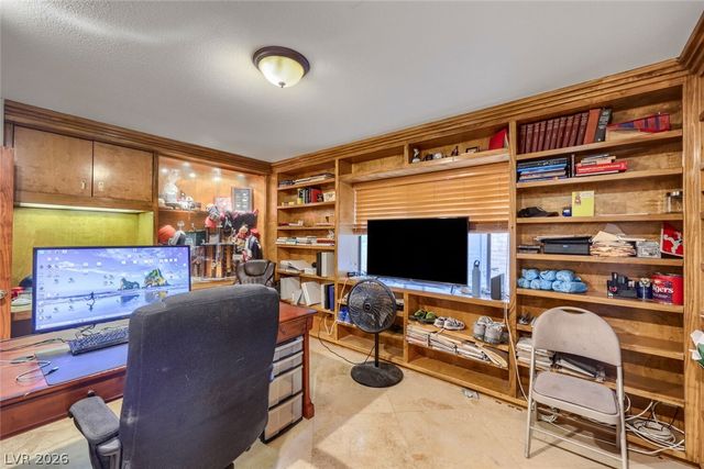 2817 La Mesa Drive, Henderson, NV 89014