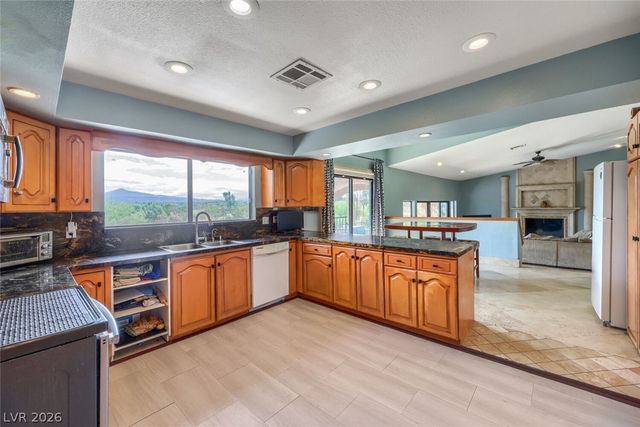 2817 La Mesa Drive, Henderson, NV 89014