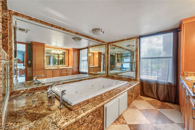 2817 La Mesa Drive, Henderson, NV 89014