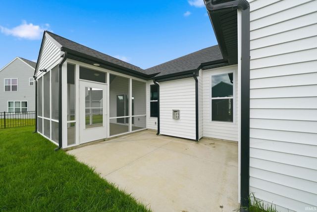 1776 Muruntau Grove, Fort Wayne, IN 46845
