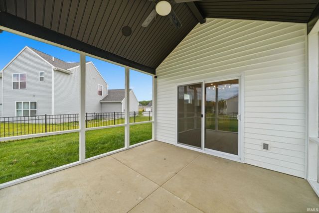 1776 Muruntau Grove, Fort Wayne, IN 46845