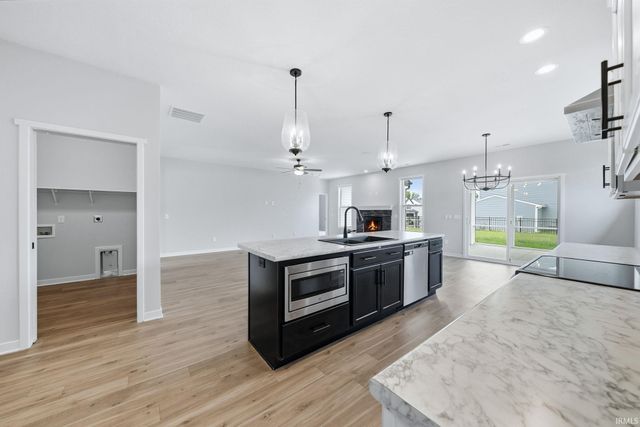 1776 Muruntau Grove, Fort Wayne, IN 46845
