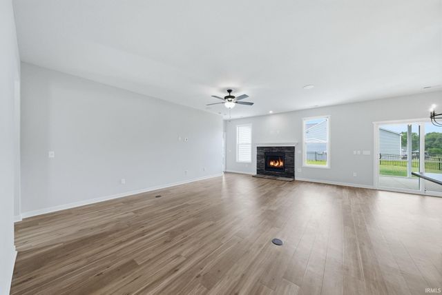 1776 Muruntau Grove, Fort Wayne, IN 46845