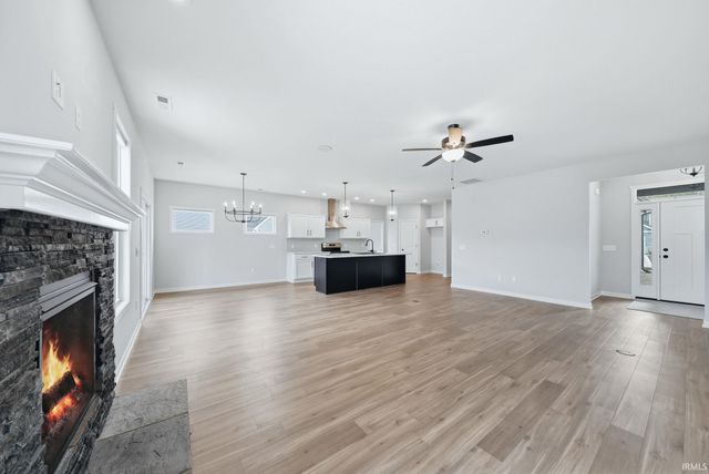 1776 Muruntau Grove, Fort Wayne, IN 46845