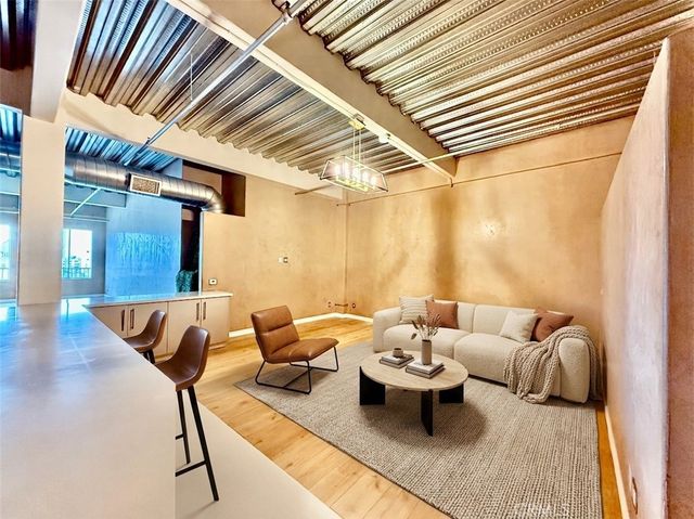 312 W 5th Street 1205, Los Angeles, CA 90013