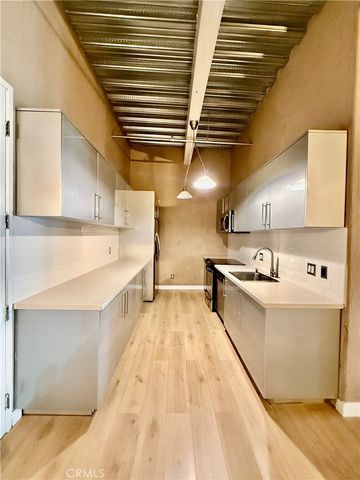 312 W 5th Street 1205, Los Angeles, CA 90013