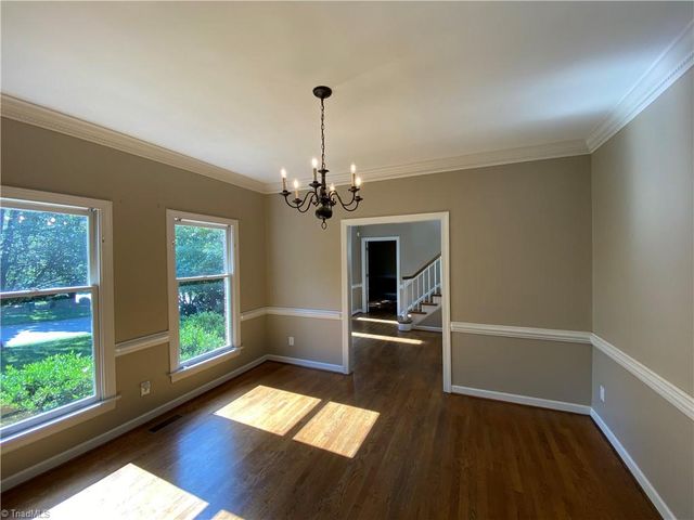 1800 Curraghmore Road, Clemmons, NC 27012