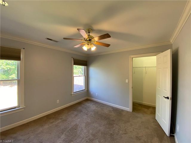 1800 Curraghmore Road, Clemmons, NC 27012
