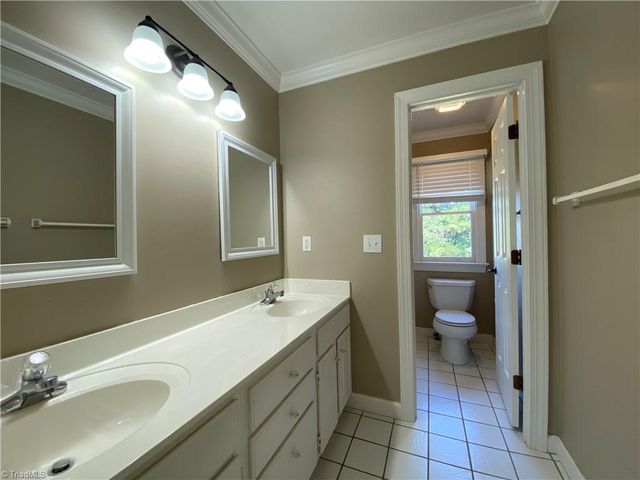 1800 Curraghmore Road, Clemmons, NC 27012