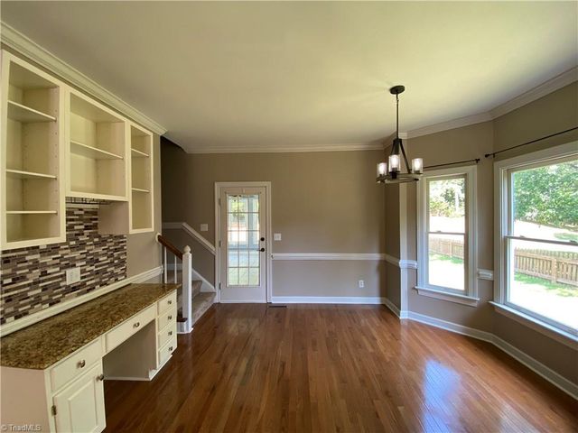 1800 Curraghmore Road, Clemmons, NC 27012