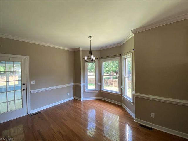 1800 Curraghmore Road, Clemmons, NC 27012