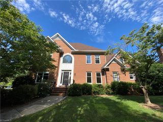 1800 Curraghmore Road, Clemmons, NC 27012