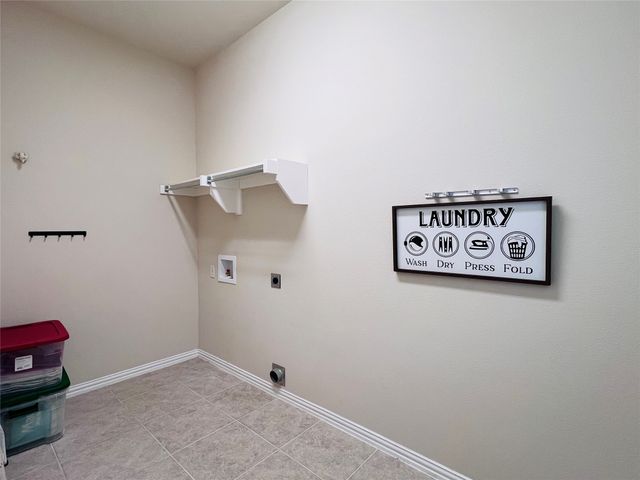 409 Spring Creek Drive, Argyle, TX 76226