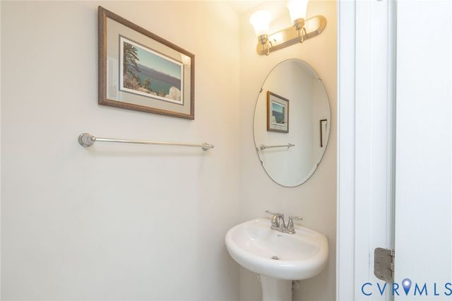 8007 Belton Cir, Mechanicsville, VA 23116