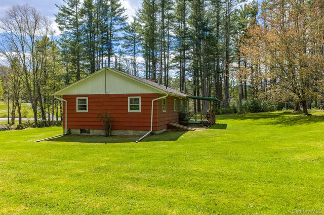 1124 State Route 42, Sparrowbush, NY 12780
