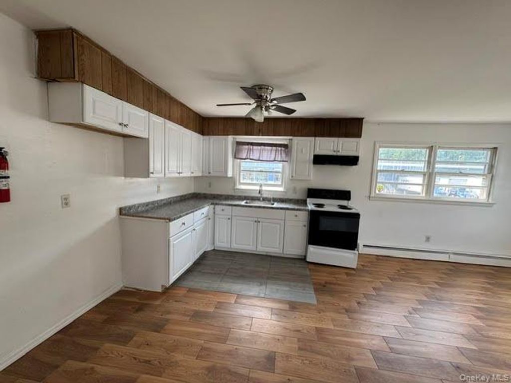 2899 US Route 9W 100, New Windsor, NY 12553