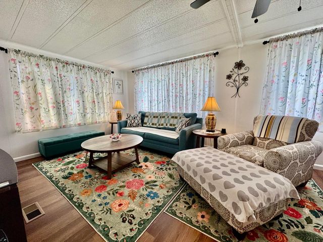 4455 Meadow View Drive, Boynton Beach, FL 33436