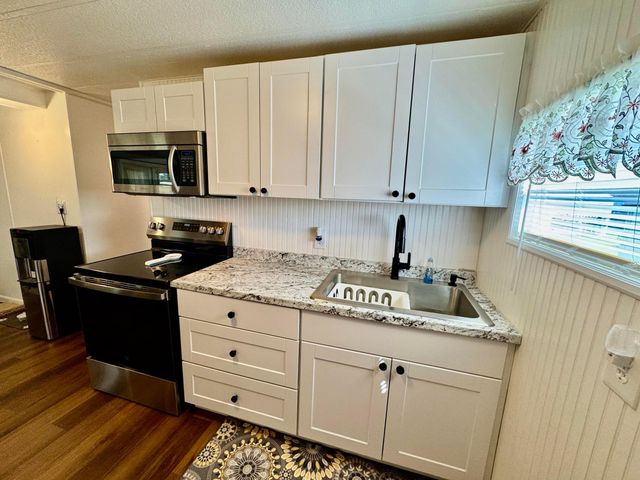 4455 Meadow View Drive, Boynton Beach, FL 33436