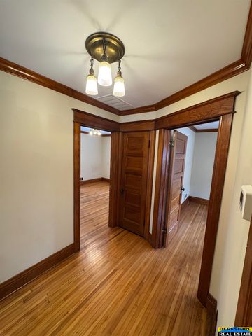 445 S 28 Street, Lincoln, NE 68510