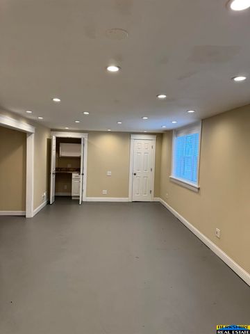 445 S 28 Street, Lincoln, NE 68510
