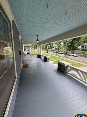 445 S 28 Street, Lincoln, NE 68510