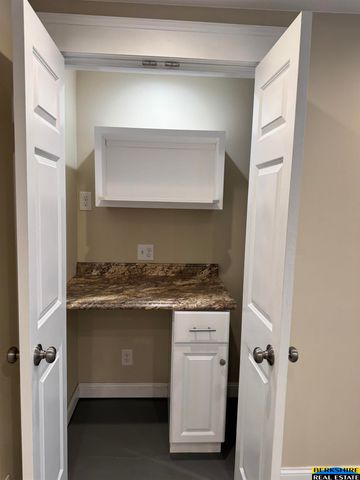 445 S 28 Street, Lincoln, NE 68510