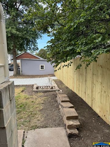 445 S 28 Street, Lincoln, NE 68510