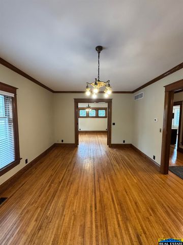 445 S 28 Street, Lincoln, NE 68510