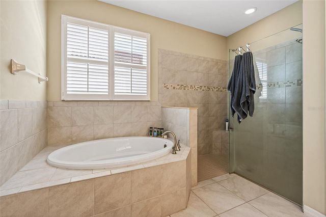 19312 YELLOWTAIL COURT, Venice, FL 34292