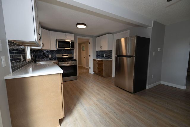 7393 N Sprinkle Road, Kalamazoo, MI 49004