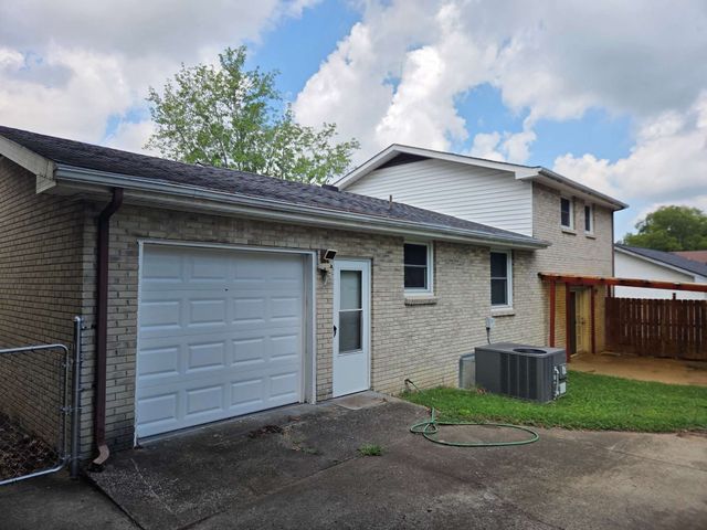 422 Cedarcliff Rd, Antioch, TN 37013
