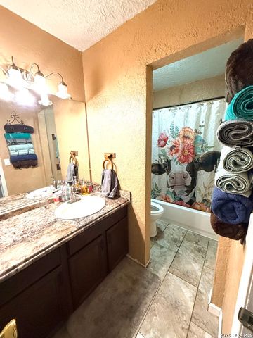 10203 PLUMAS DR, Converse, TX 78109