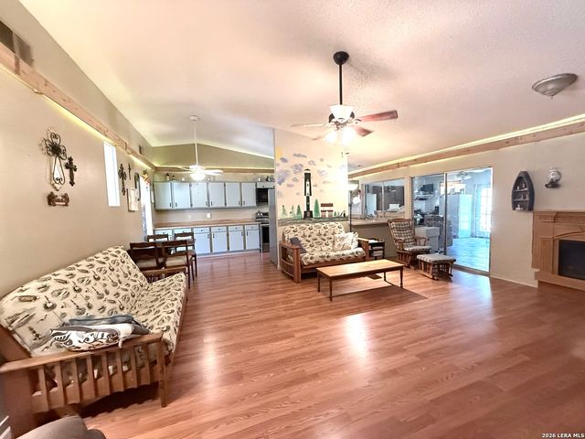 10203 PLUMAS DR, Converse, TX 78109