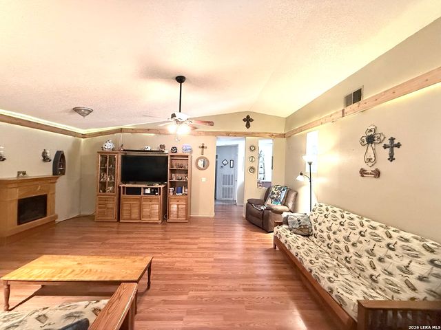 10203 PLUMAS DR, Converse, TX 78109