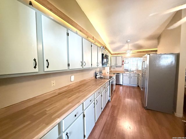 10203 PLUMAS DR, Converse, TX 78109
