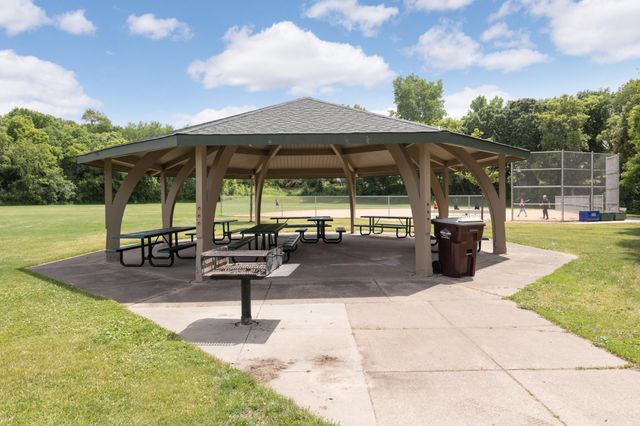 13361 Couchtown Court, Rosemount, MN 55068