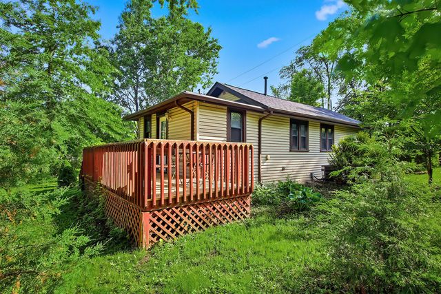 N1543 Orchid Drive, Bloomfield, WI 53128