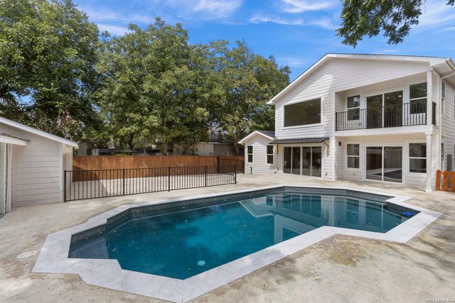 114 CLOVERLEAF AVE, San Antonio, TX 78209