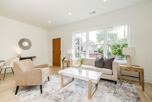 1830 S Peoria Street 1, Chicago, IL 60608