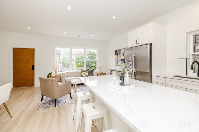 1830 S Peoria Street 1, Chicago, IL 60608