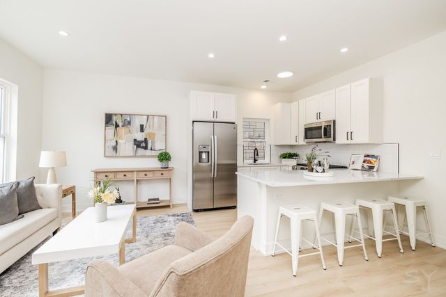 1830 S Peoria Street 1, Chicago, IL 60608